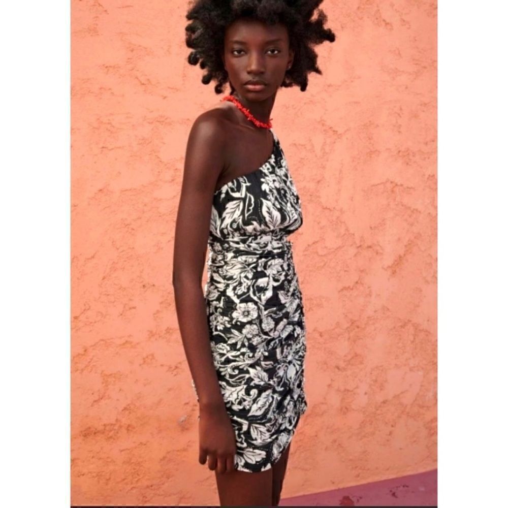 NWOT ZARA Blogger’s Favorite Asymmetric Neckline Ecru Mini Dress, Size Small - Picture 3 of 16
